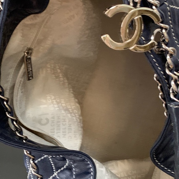 CHANEL Navy Drawstring Lambskin Diamond Stitched Bucket Bag with Medallion - Picture 15 of 17